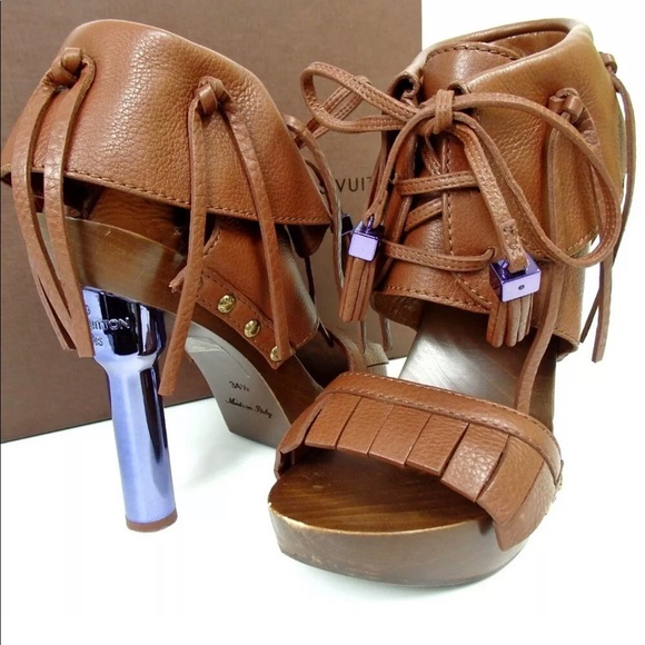 Louis Vuitton Sandals - Picture 1 of 8
